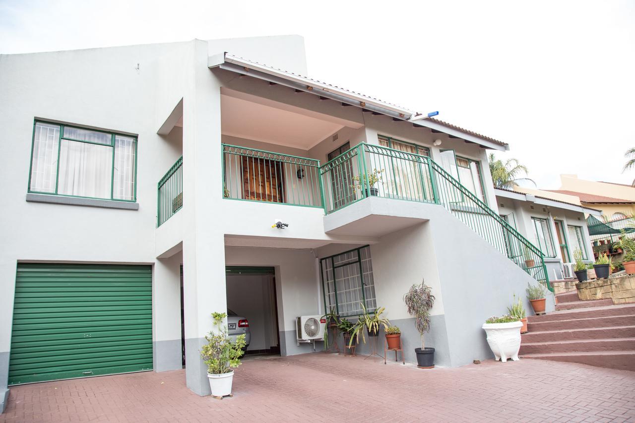 29 Polvy Street Hotel Mbombela Eksteriør billede