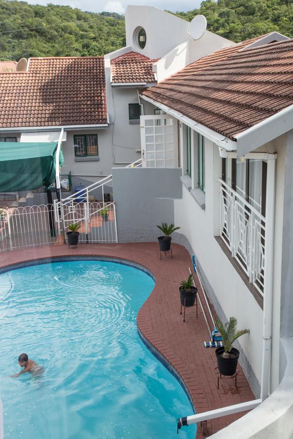 29 Polvy Street Hotel Mbombela Eksteriør billede