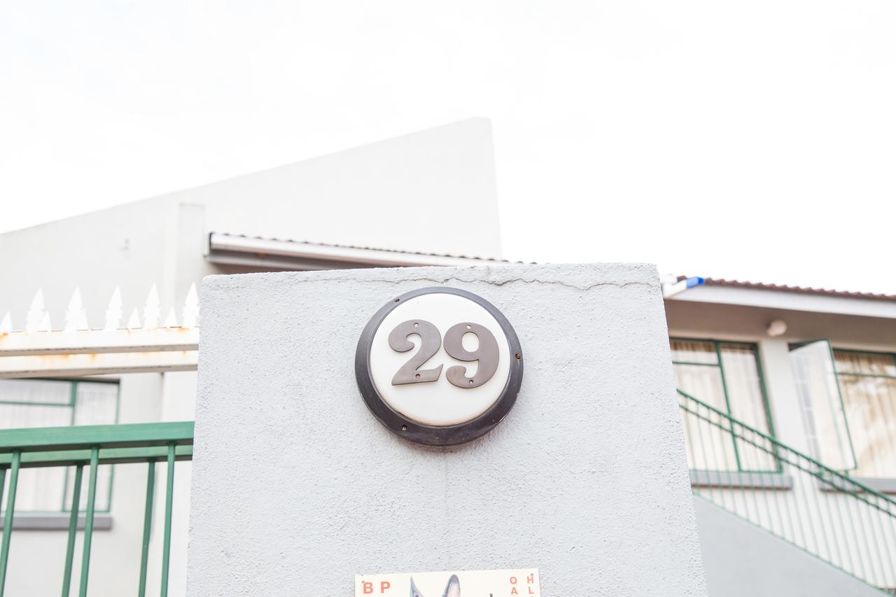 29 Polvy Street Hotel Mbombela Eksteriør billede