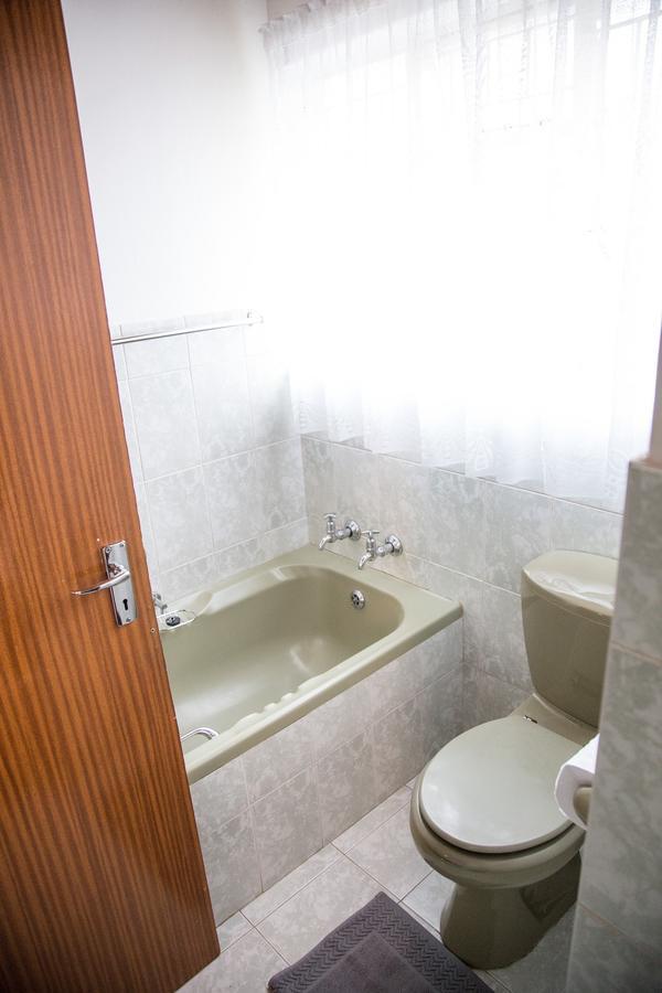 29 Polvy Street Hotel Mbombela Eksteriør billede