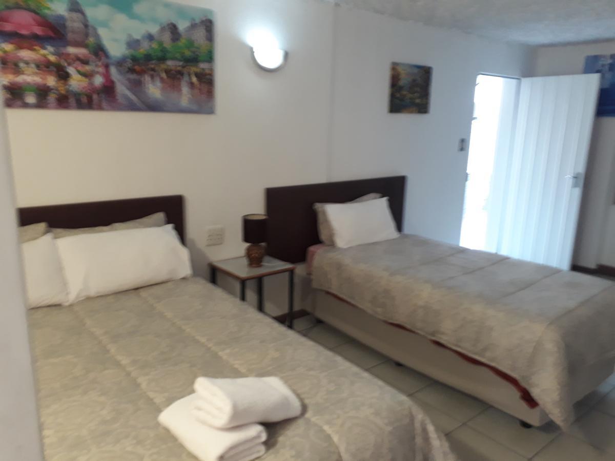 29 Polvy Street Hotel Mbombela Eksteriør billede
